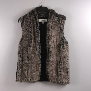 Sebby Faux fur vest
